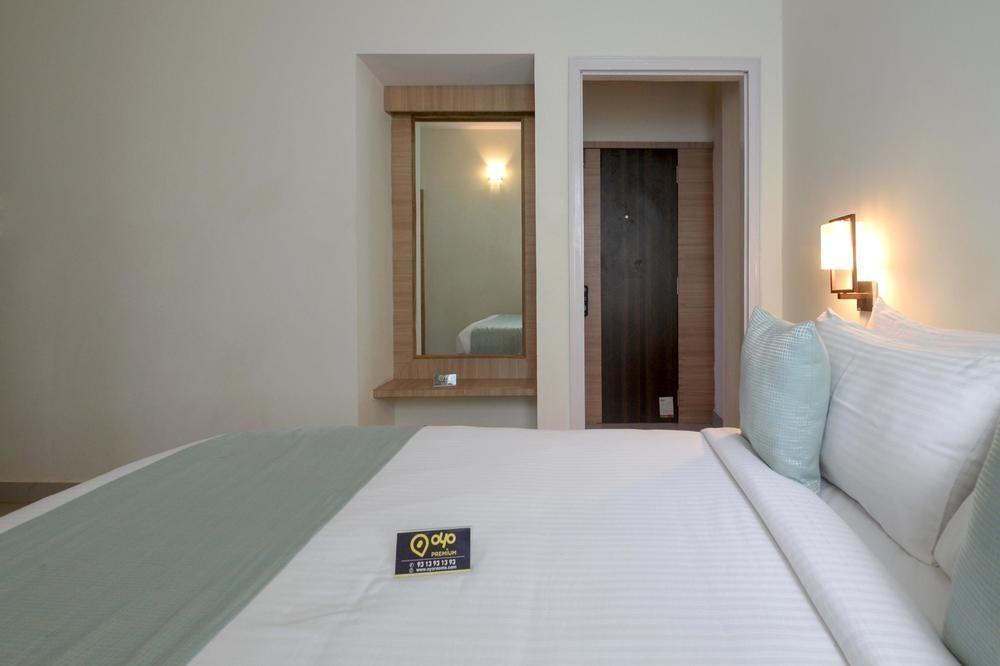 Карвар: Hotel West End