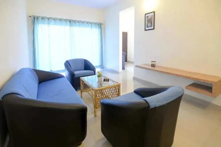 Карвар: Hotel West End
