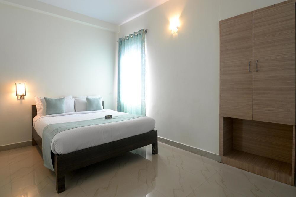 Карвар: Hotel West End