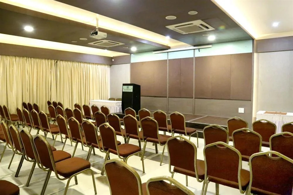 Колхапур: Oyo Premium New Shahupuri Kolhapur