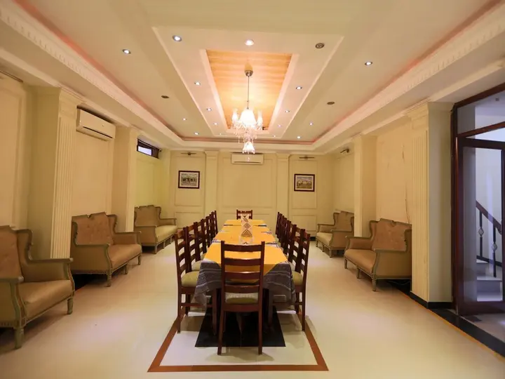 Джаландхар: OYO 1211 Hotel Grand Horizon