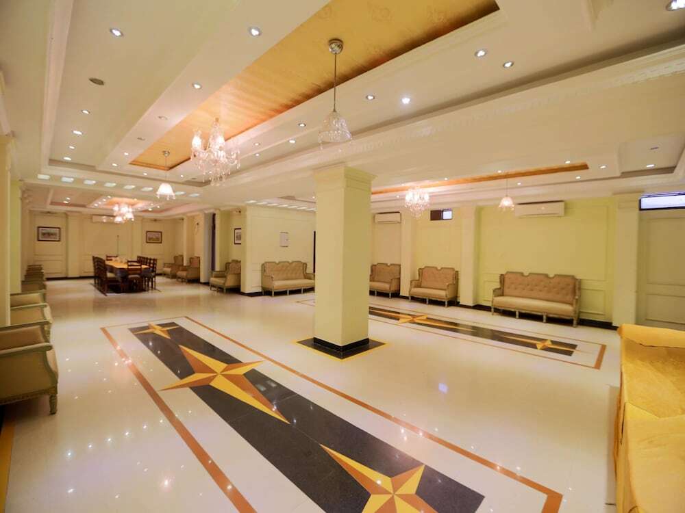 Джаландхар: OYO 1211 Hotel Grand Horizon