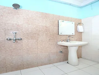 Джаландхар: OYO 1357 Hotel Seemaz