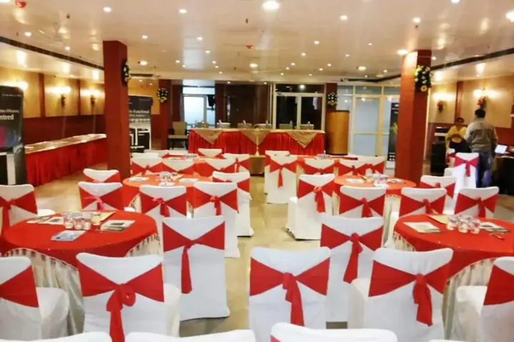 Канпур: OYO 694 Hotel Malik Residency
