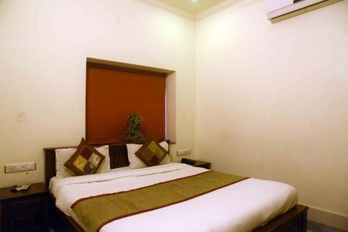 OYO Rooms Umed Club Road Rai Ka Bagh — фото 2