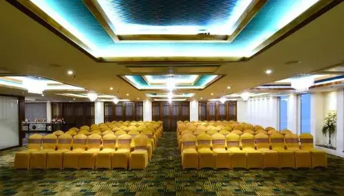 Хидерабад: OYO Premium Jubilee Hills