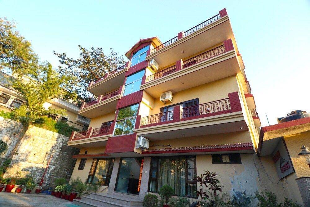 Массури: OYO 24974 Bharat Resort