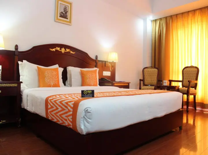 Kyarkoppa: OYO Premium Navalur Hubli