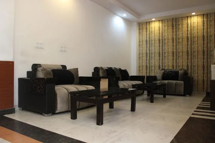 Ханзи: OYO 1180 Hotel Kartikay