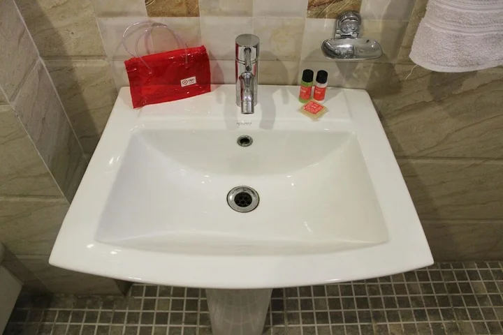 Ханзи: OYO 1180 Hotel Kartikay
