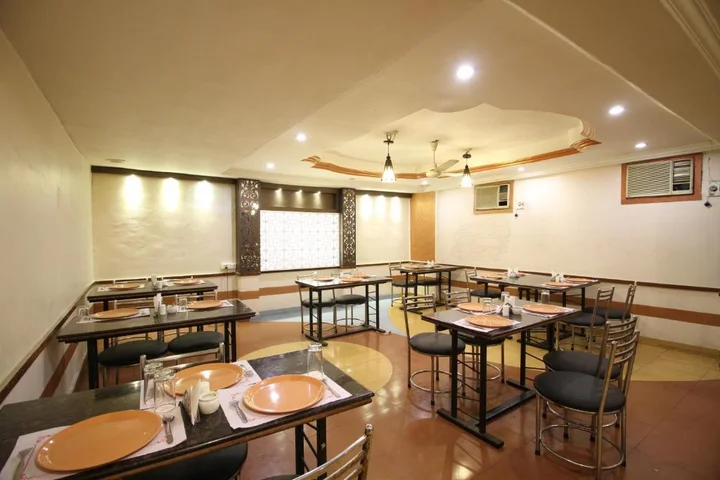 Райпур: Hotel Grand Arjun