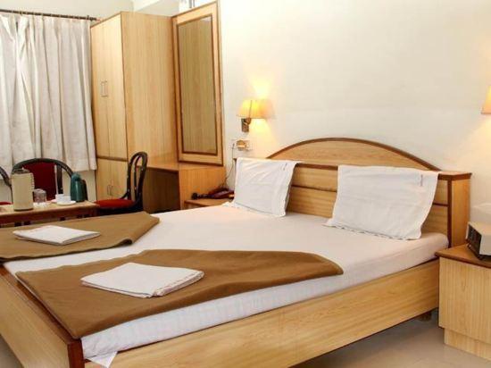 Праяградж: Hotel Kashi