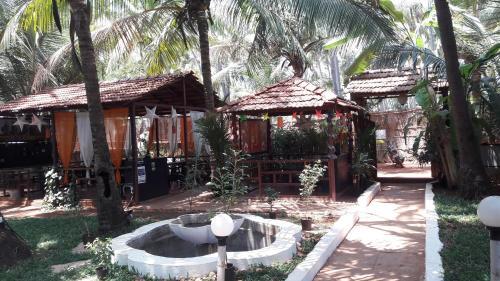 Морджим: Shiva Cottages