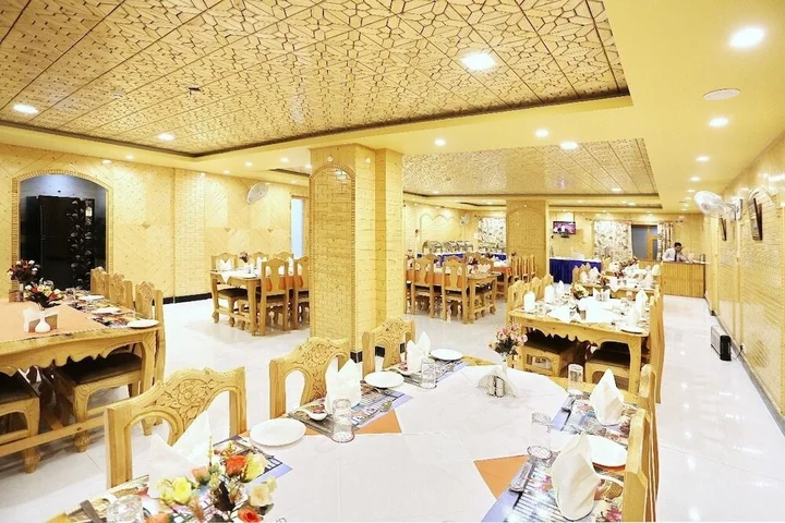 Шринагар: Hotel Shefaf