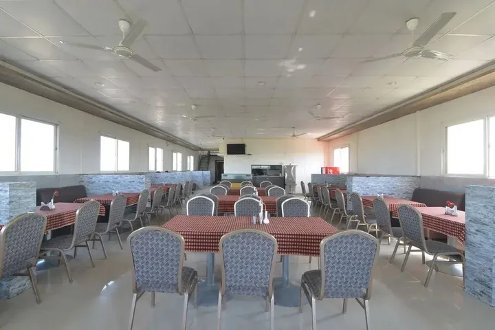 Нашик: OYO 4448 Hotel Suresh Plaza