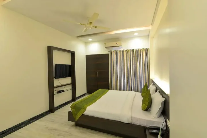 Нашик: OYO 4448 Hotel Suresh Plaza