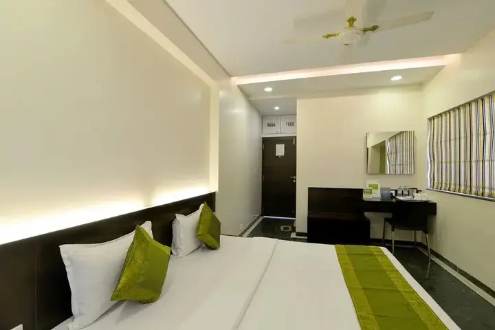Нашик: OYO 4448 Hotel Suresh Plaza