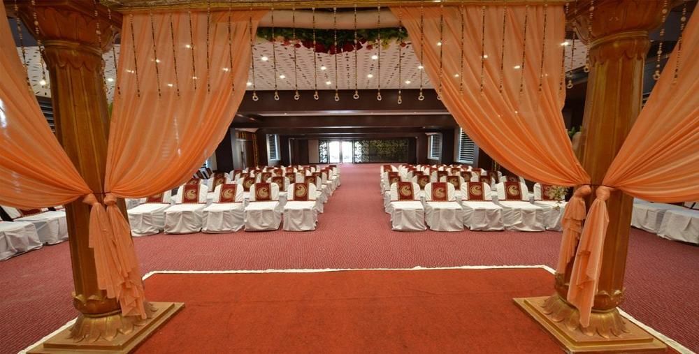 Вадодара: Hotel Aum Regency