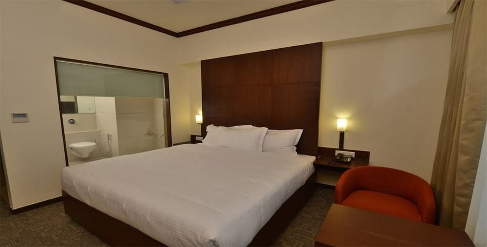 Вадодара: Hotel Aum Regency