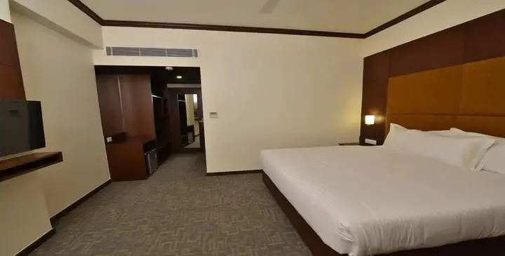 Вадодара: Hotel Aum Regency