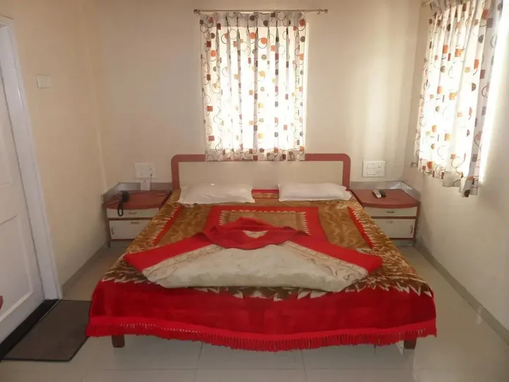 Ахмеднагар: Hotel Panchsheel