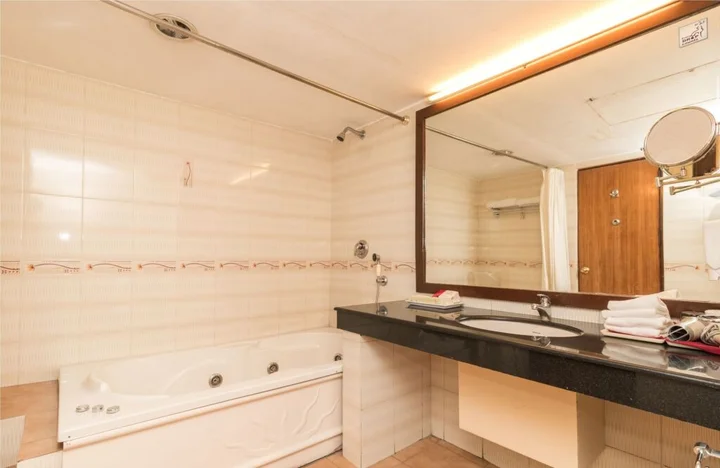 Дехрадун: Hotel Pacific Dehradun
