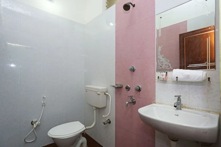 Пури: D2 Holiday Inn