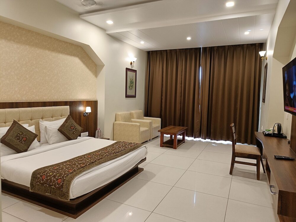 Пушкар: Savitri Resorts