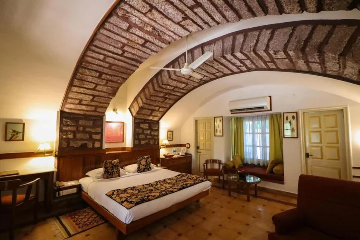 Джодхпур: WelcomHeritage Bal Samand Lake Palace