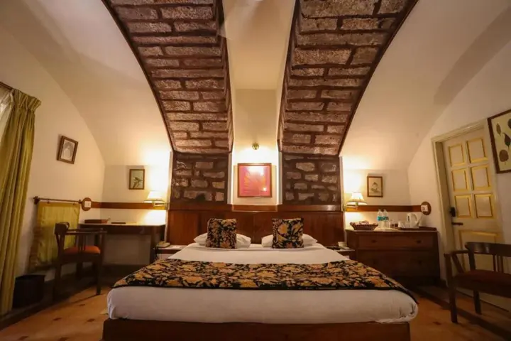 Джодхпур: WelcomHeritage Bal Samand Lake Palace