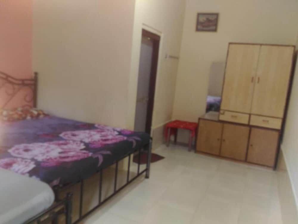 Анджуна: Silver Moon Guest House