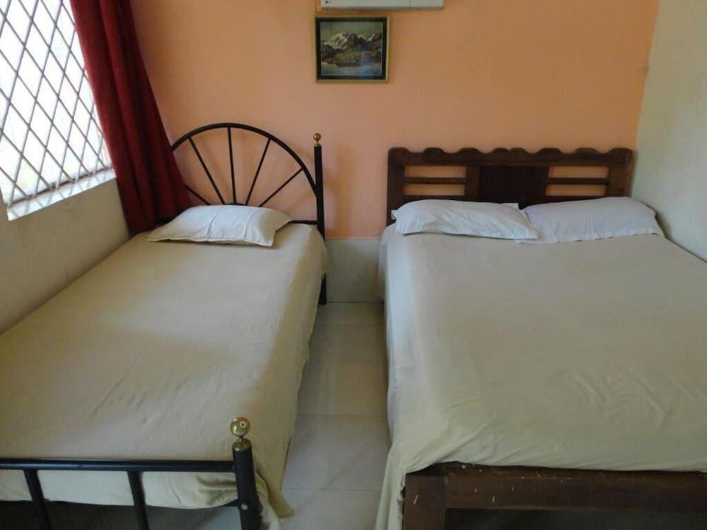 Анджуна: Silver Moon Guest House