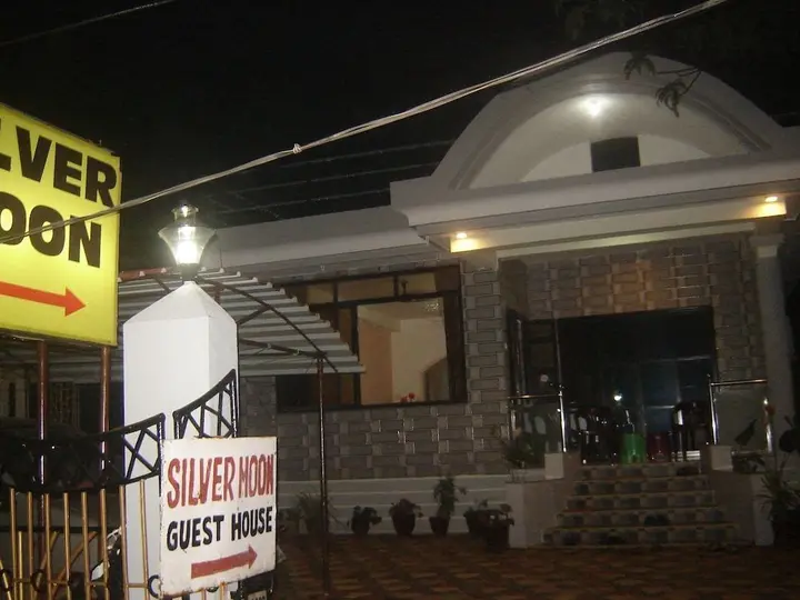 Анджуна: Silver Moon Guest House