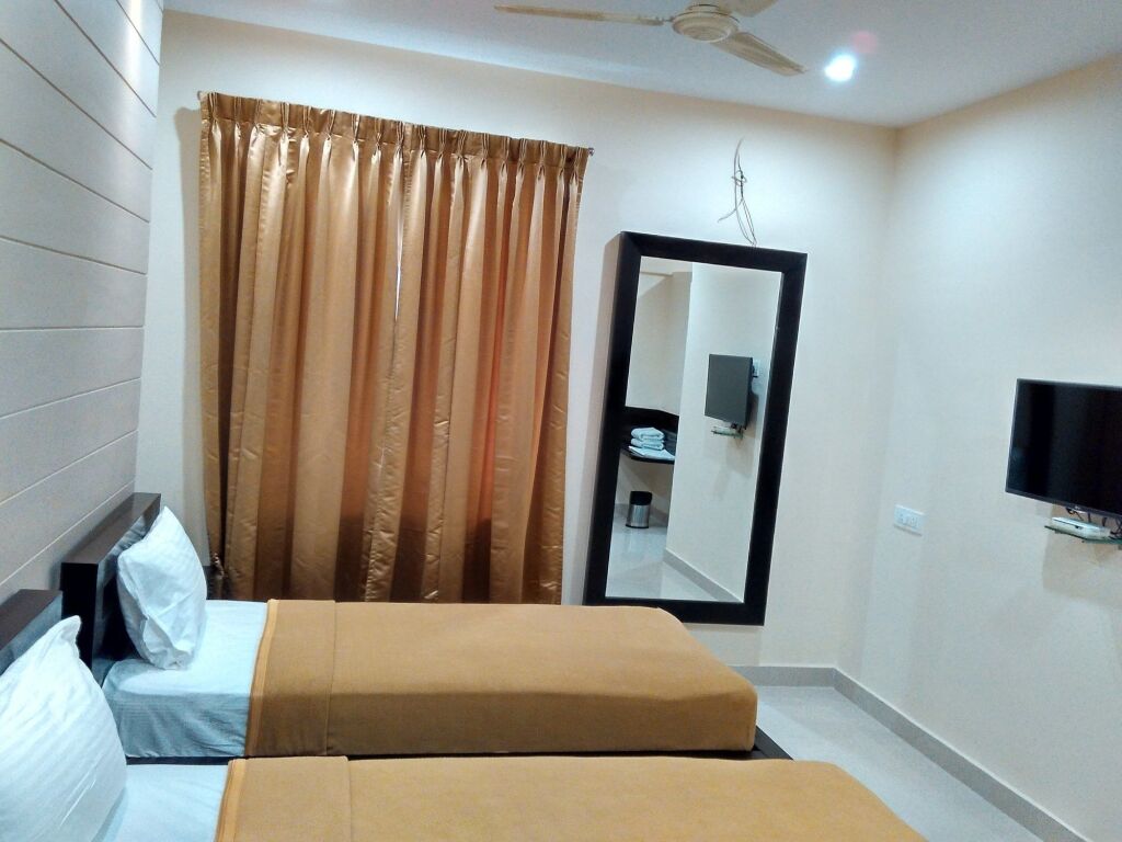 Hotel Raj Vista - Suites & Convention — фото 2