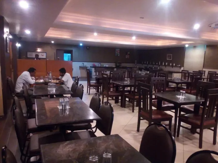 Кунур: Hotel Vivek