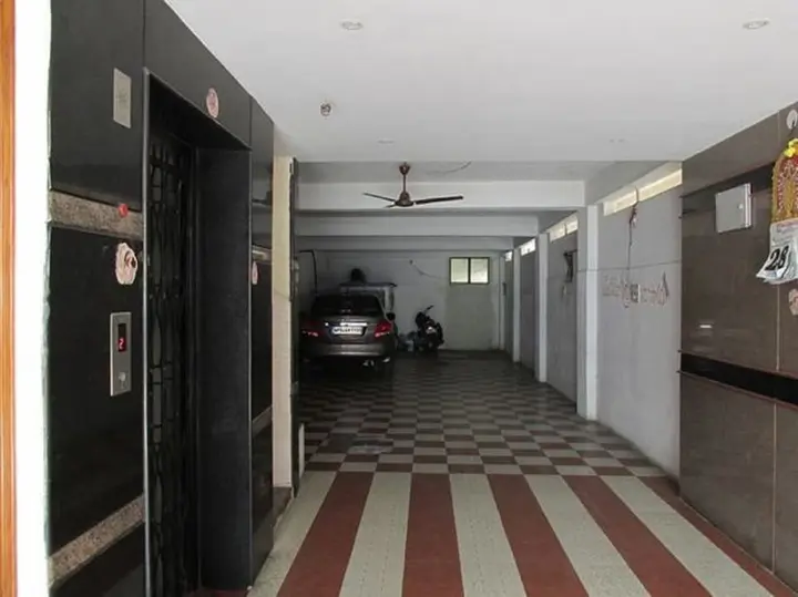 Тирупати: Aadrustam Residency