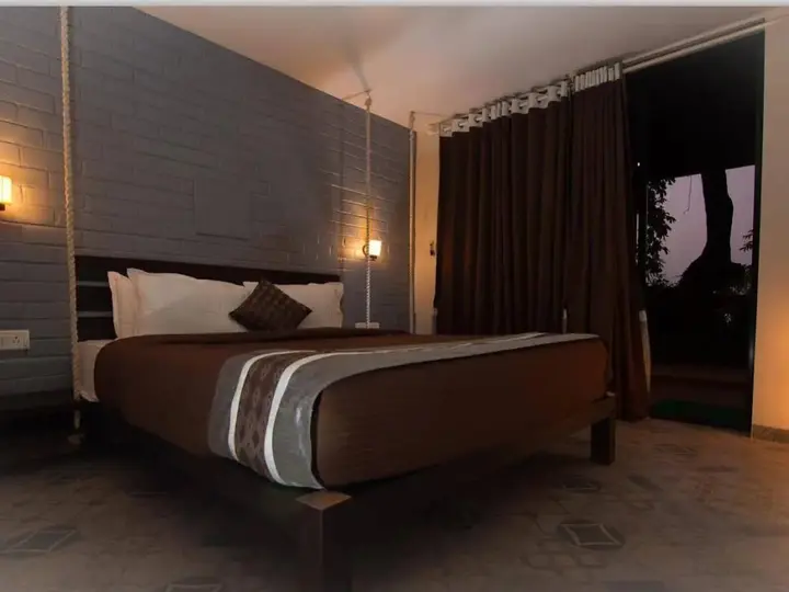 Вагатор: Shalai - The Cliff Resort
