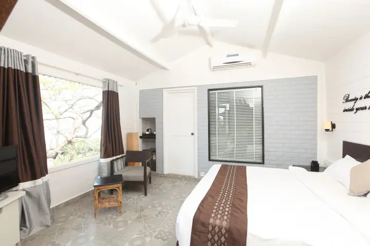 Вагатор: Shalai - The Cliff Resort