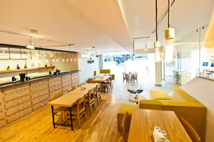 Бангалор: Bloomrooms @ Indiranagar