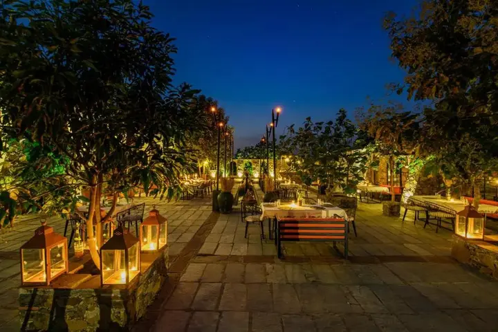 Аджабгарх: Utsav Camp Sariska