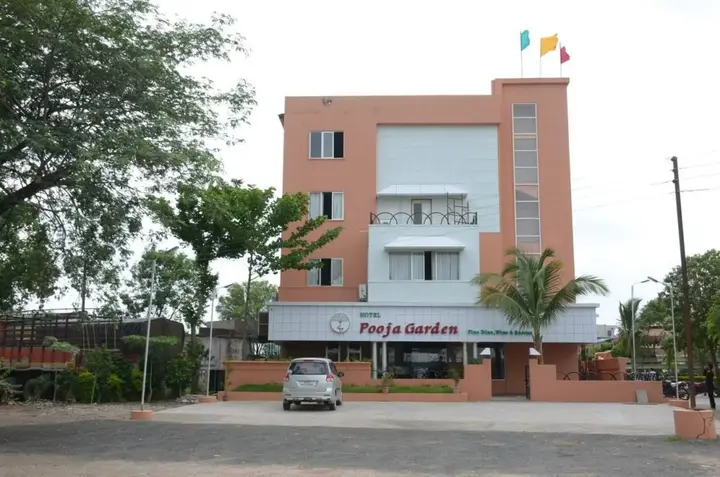 Нандед: Hotel Pooja Garden