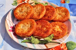 Лакхнау: The Continental