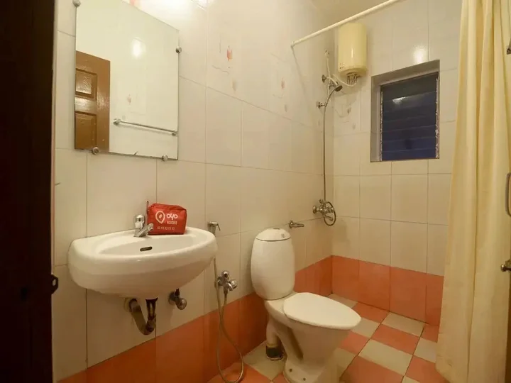Кунур: OYO 28641 Vijaya Deepa Guest House