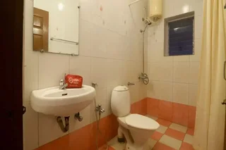 Кунур: OYO 28641 Vijaya Deepa Guest House