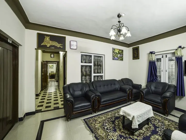 Кунур: OYO 28641 Vijaya Deepa Guest House