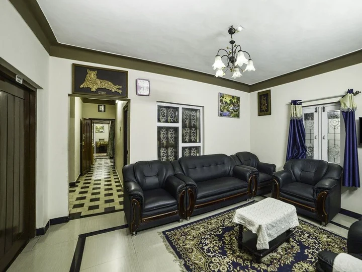 Кунур: OYO 28641 Vijaya Deepa Guest House