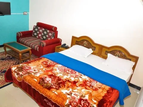 Кунур: OYO 28641 Vijaya Deepa Guest House