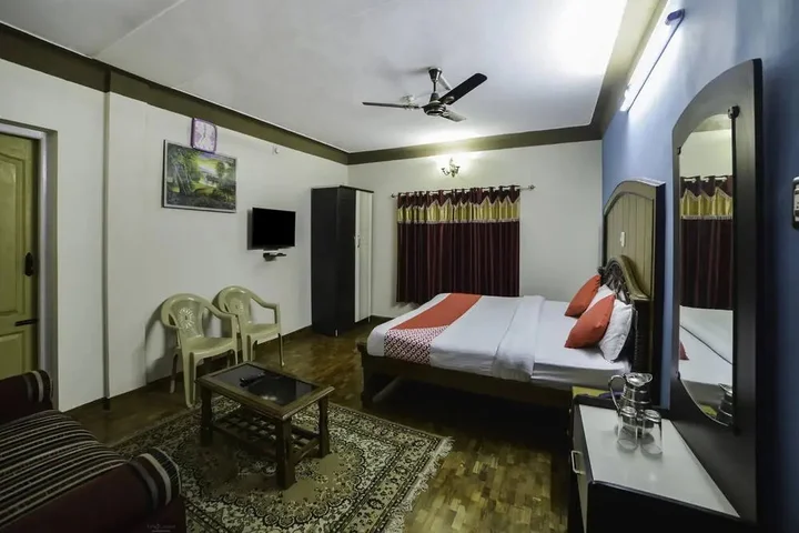 Кунур: OYO 28641 Vijaya Deepa Guest House