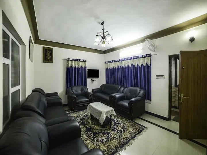 Кунур: OYO 28641 Vijaya Deepa Guest House