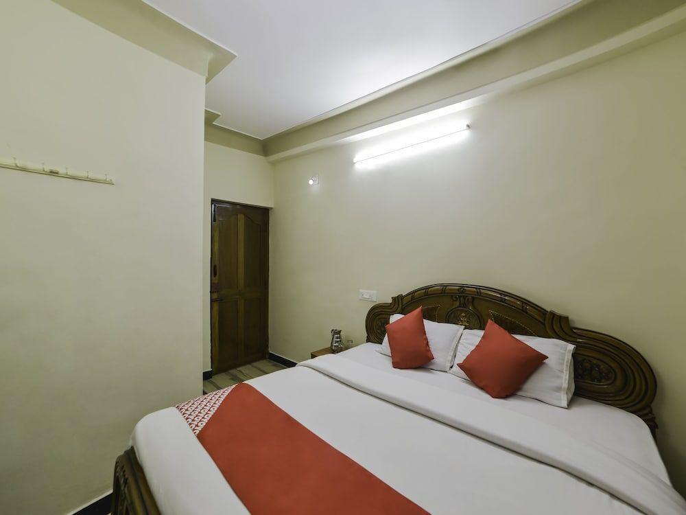 Кунур: OYO 28641 Vijaya Deepa Guest House